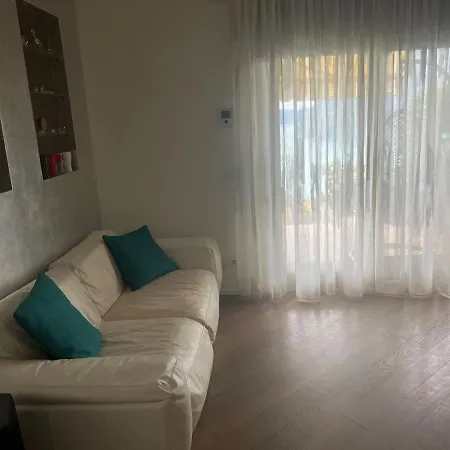 La Casa Nel